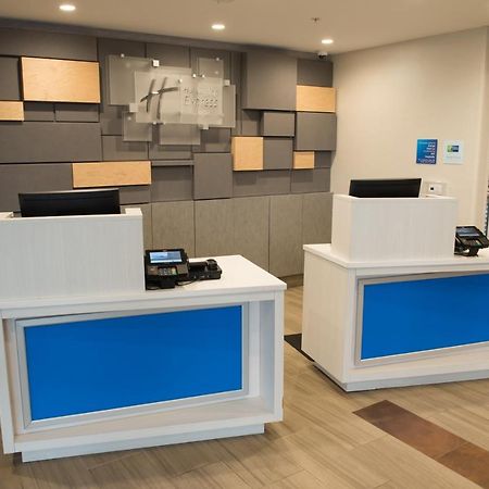 Holiday Inn Express & Suites - Louisville N - Jeffersonville By Ihg מראה חיצוני תמונה